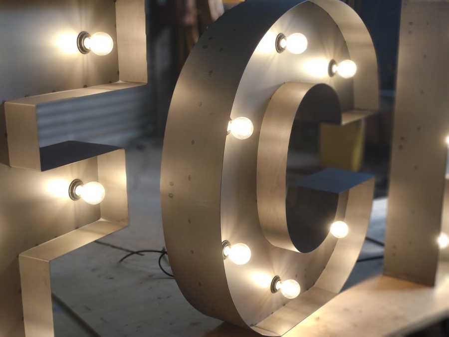 Detalle letras gigantes para eventos
