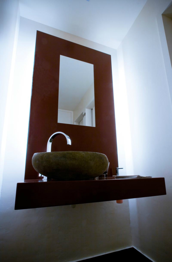 Diseño baño a medida con iluminación integrada