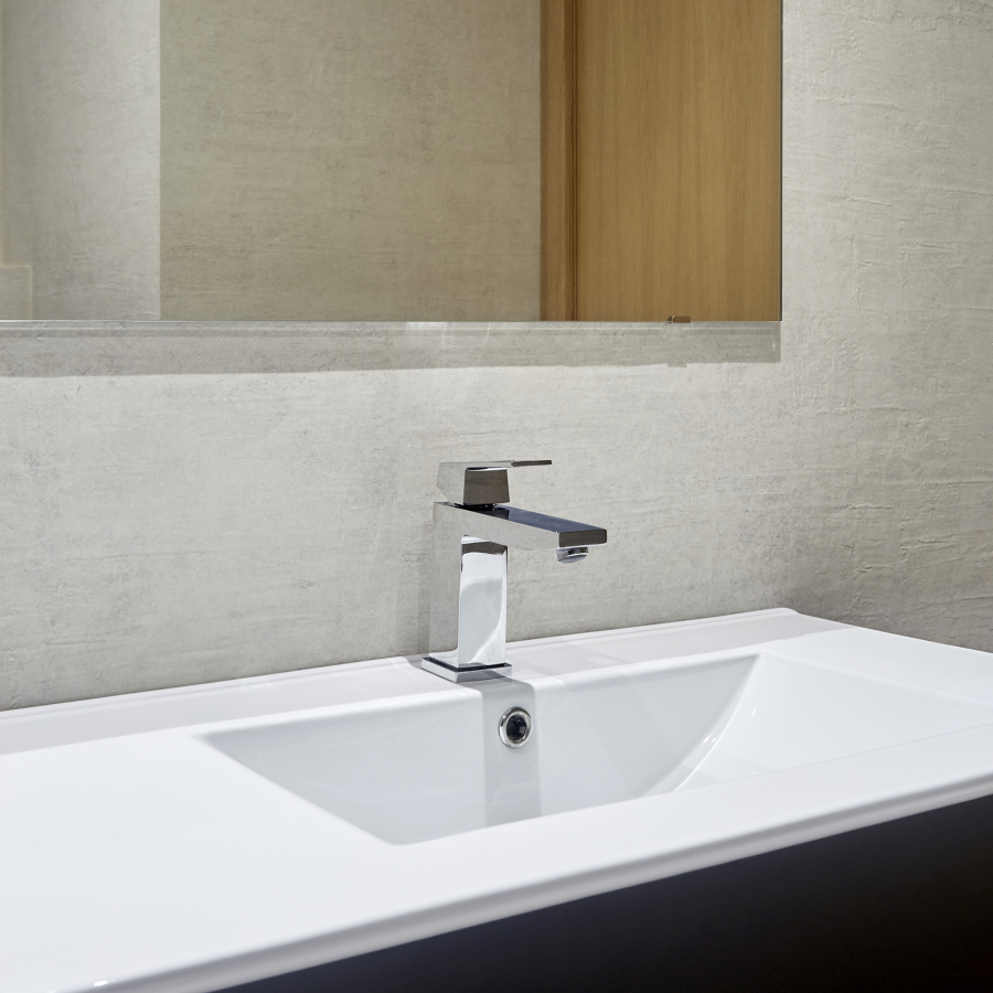 Diseño de Baño Clásico Minimalísta Monocromático