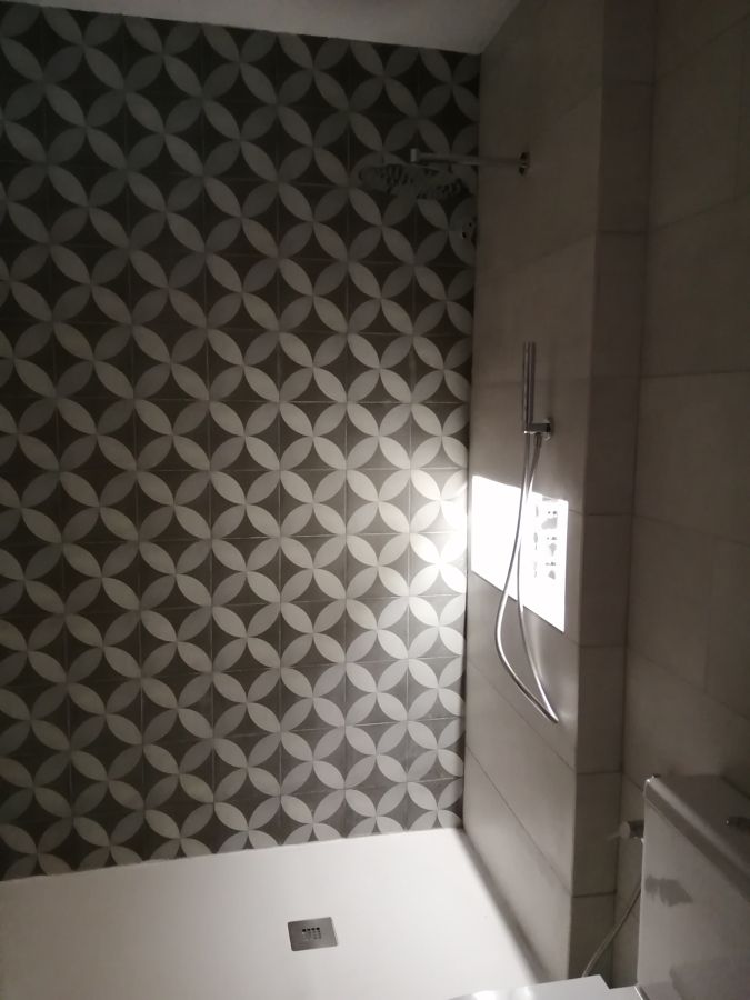 Diseño de baño. Hornacina con iluminación Led