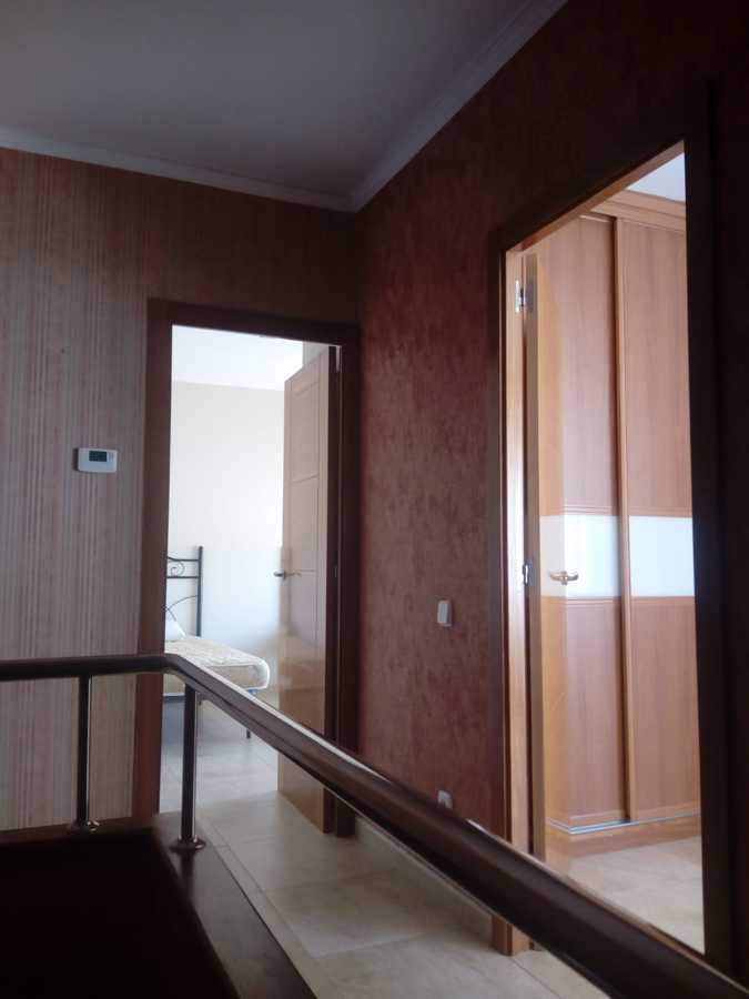 Distribuidor habitaciones papel para quitar