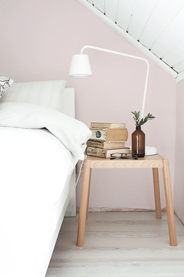dormitorio con color rosa cuarzo