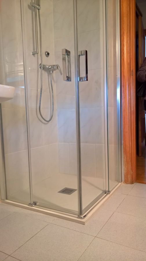 Ducha en hostal Ezkurra