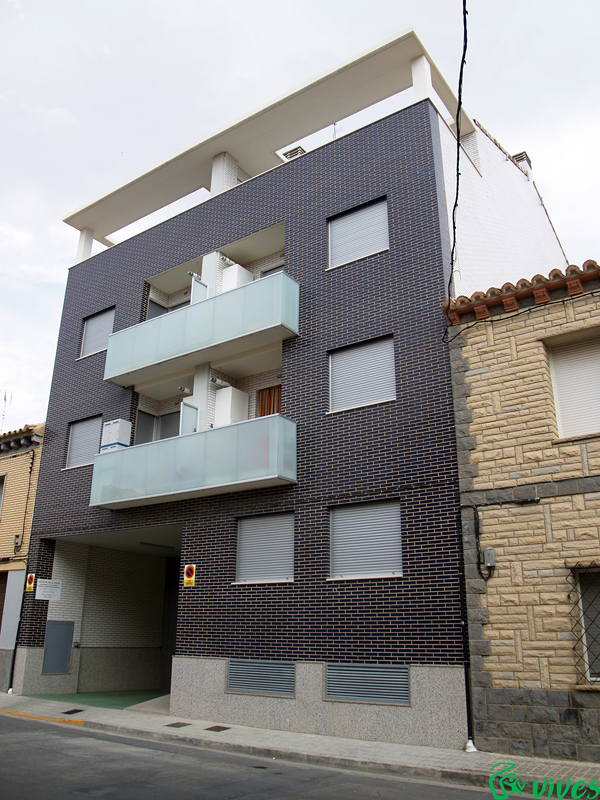 Edificio construido en Villanueva de Gállego (Zaragoza)