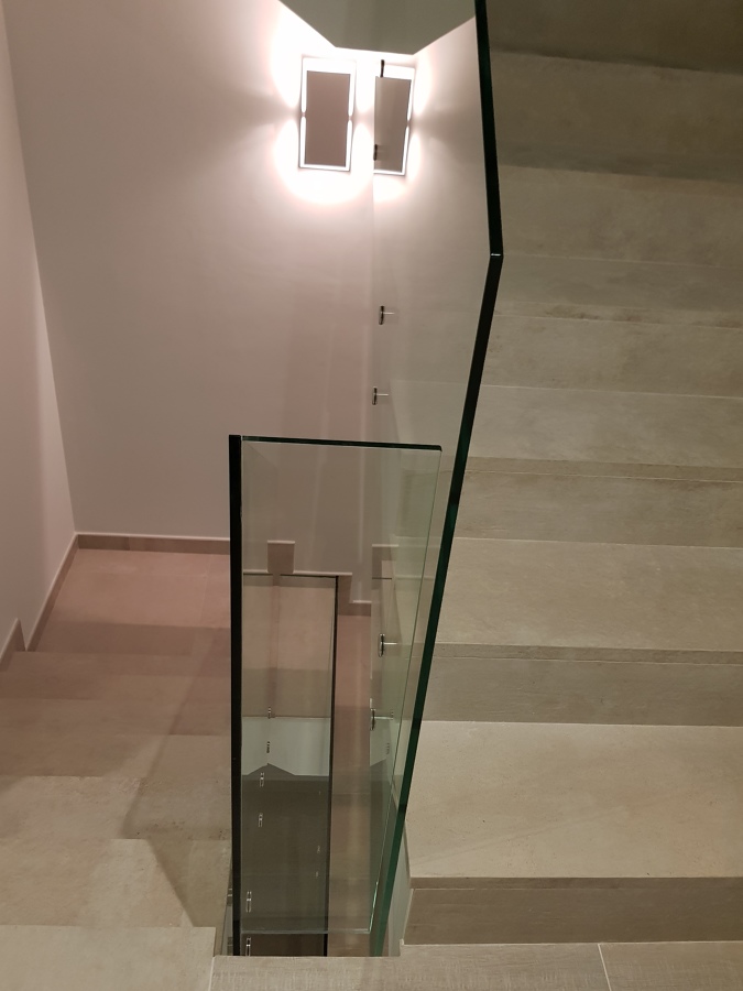 Escalera barandilla sin marco