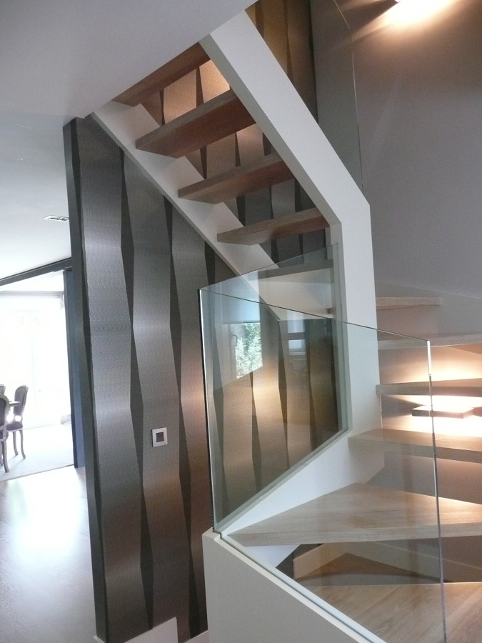 Escalera con Papel Pintado