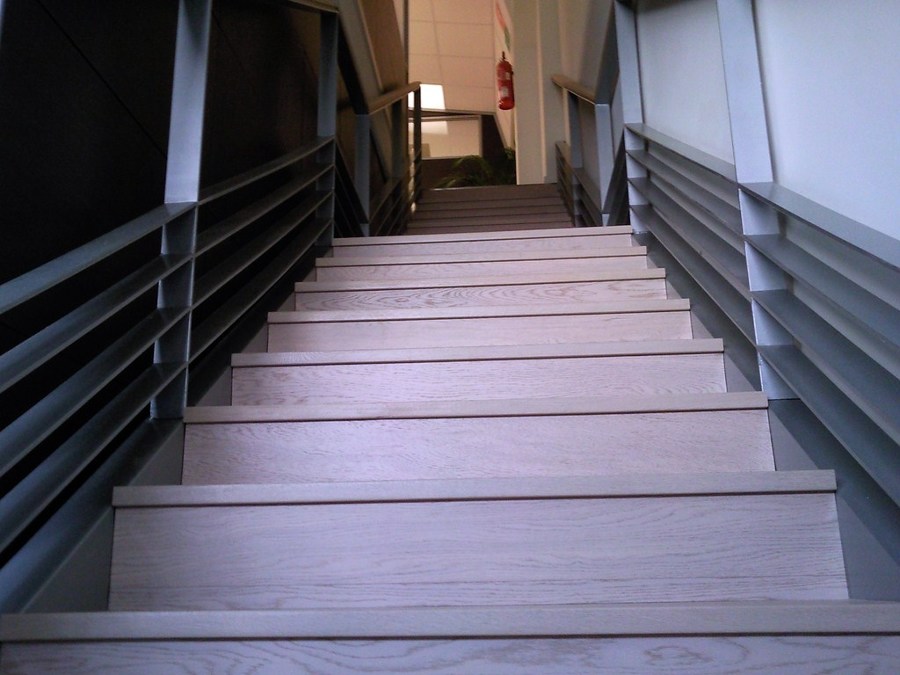 Forrar Escalera con Parquet Flotante e Instalar Suelo Vinílico en Recibidor Ideas Parquetistas Forrar Escalera con Parquet Flotante e Instalar Suelo Vinílico en Recibidor Ideas Parquetistas