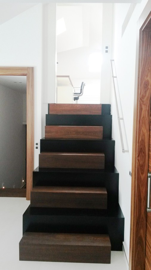 ESCALERA DESPACHO
