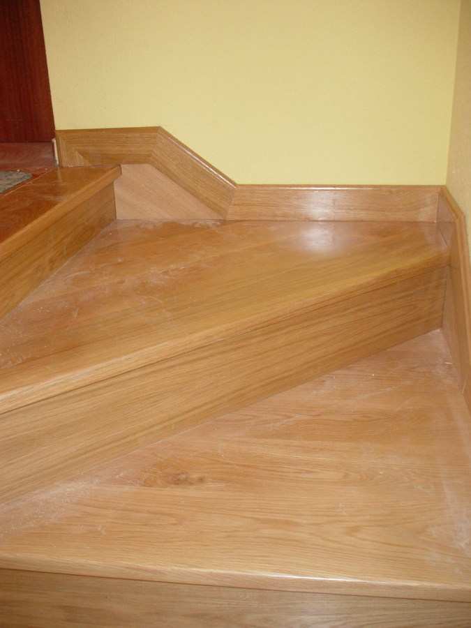 Escalera roble