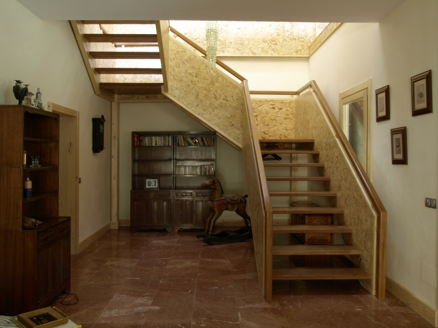 escalera sin apoyos intermedios