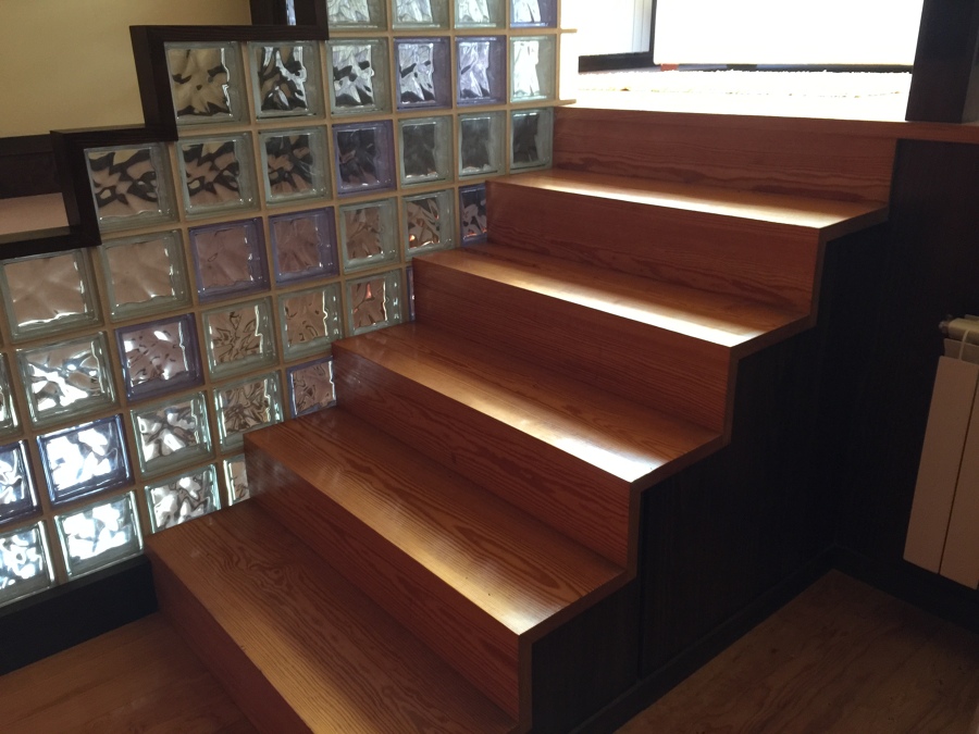 ESCALERAS ÁTICO