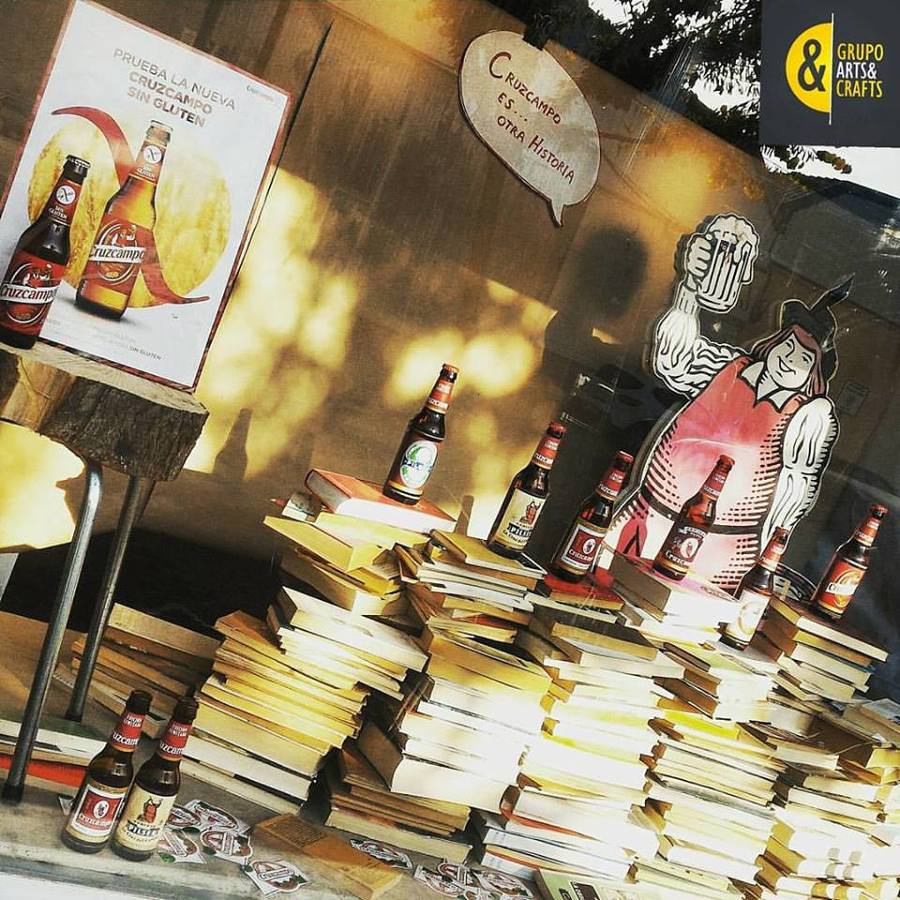 escaparate cruzcampo historica