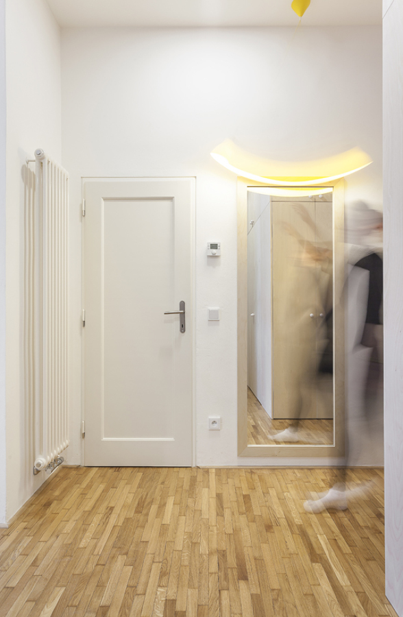 Piso con Truco: Reforma con Mobiliario Inteligente | Ideas Arquitectos