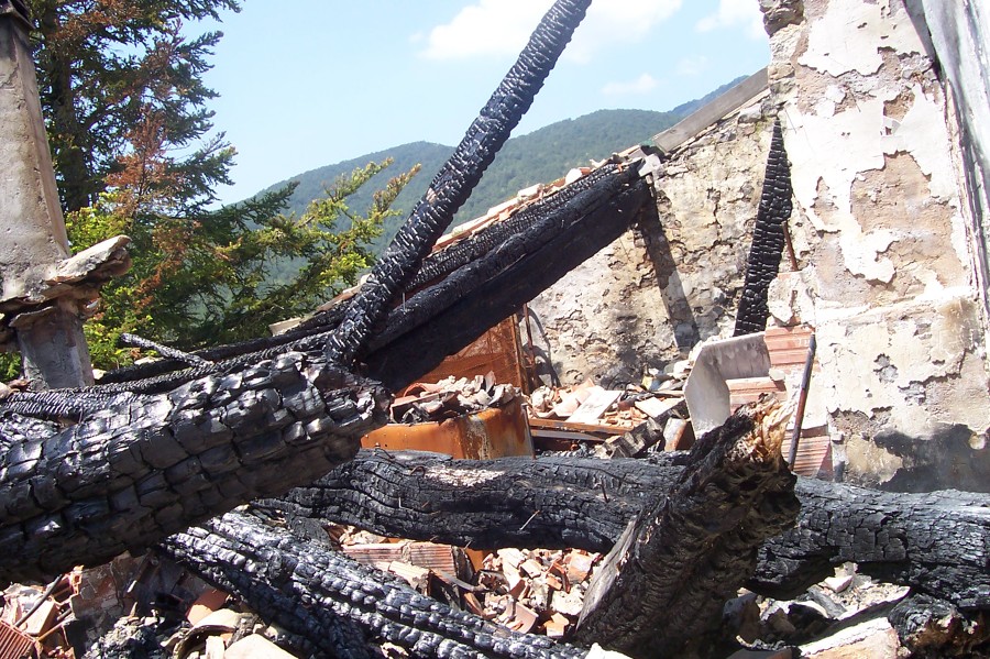 Estado del interior de la vivienda después del incendio