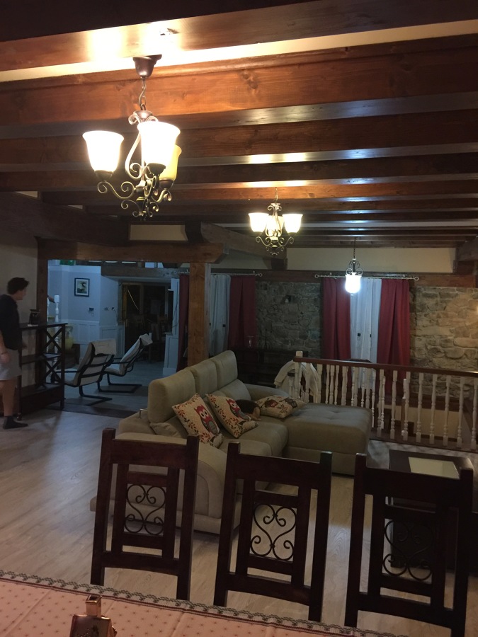Estancia TV + salón descanso