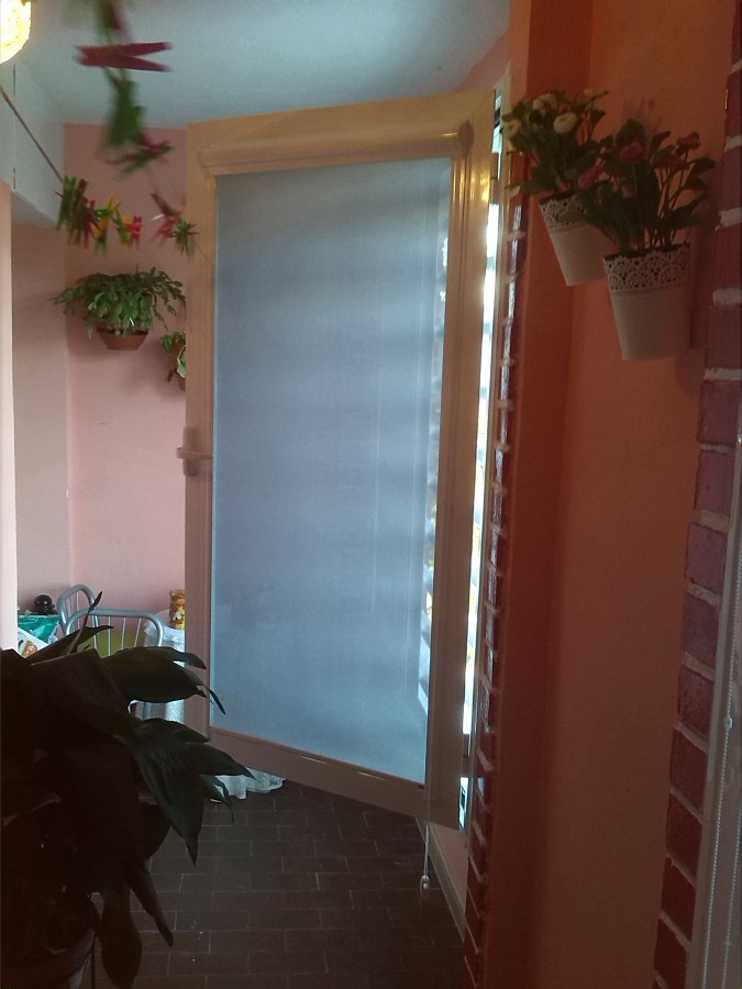 Estor glass