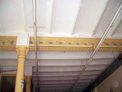 Estructura metálica del edificio
