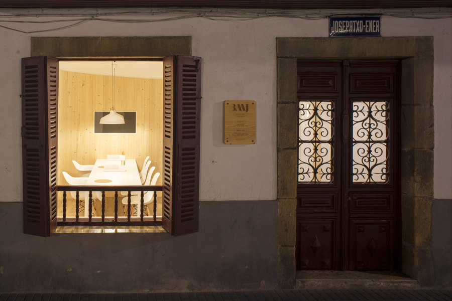 Exterior_01
