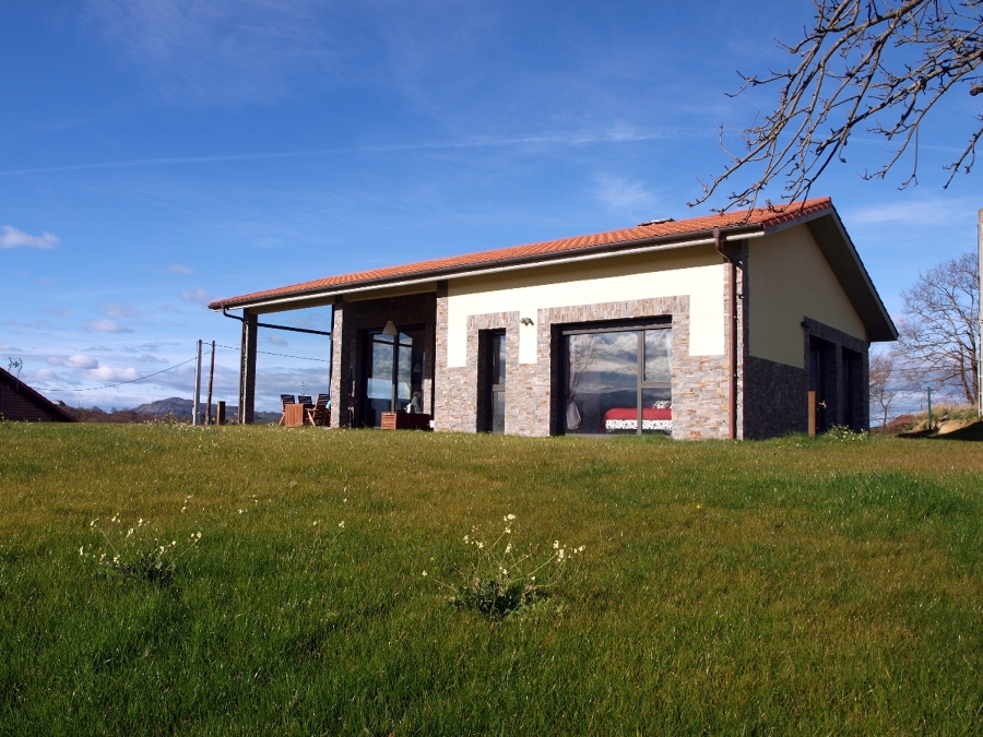 EXTERIOR 2