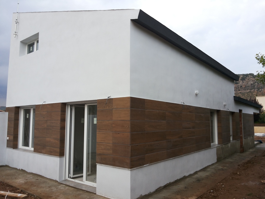 EXTERIOR VIVIENDA PARTE POSTERIOR