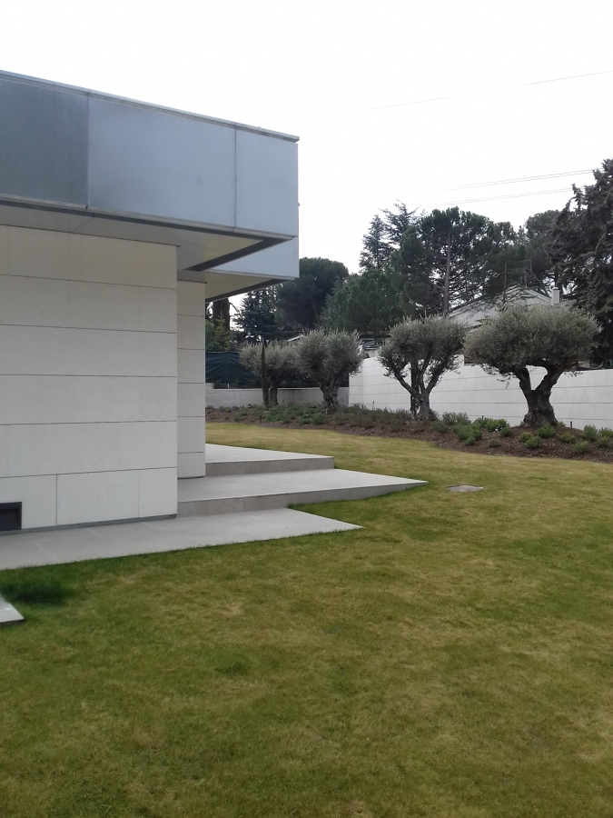 FACHADA A JARDIN