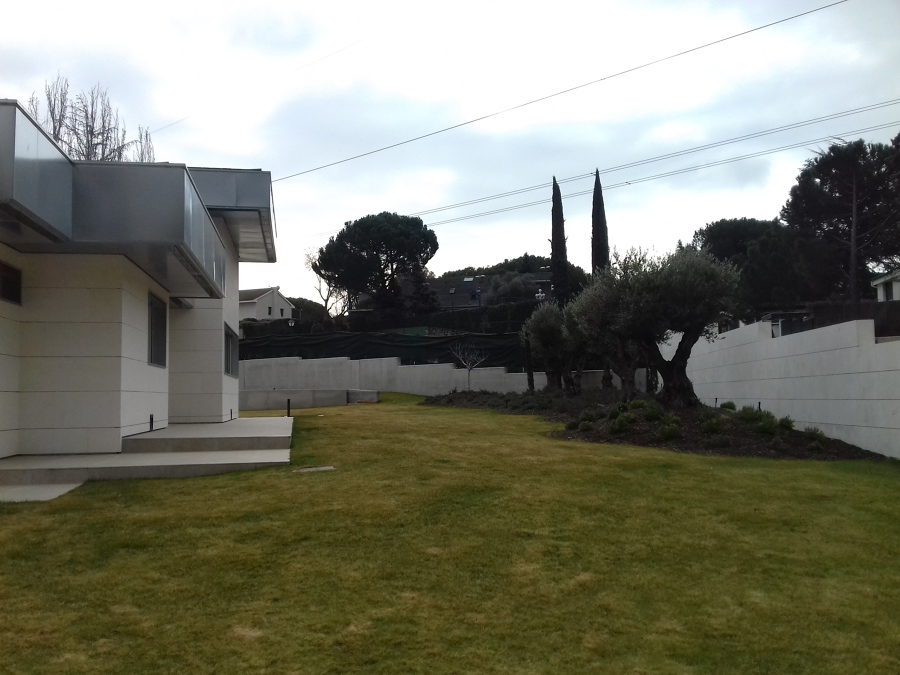 FACHADA A JARDIN