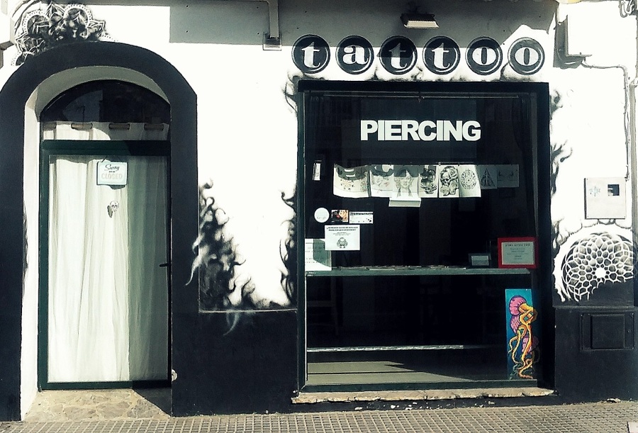 Fachada del local