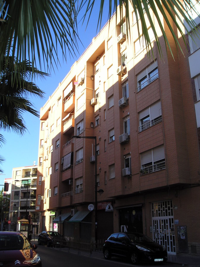 FACHADA LARGA