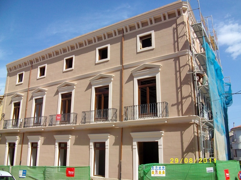 FACHADA LATERAL AYUNTAMIENTO UNA VEZ RESTAURADA.