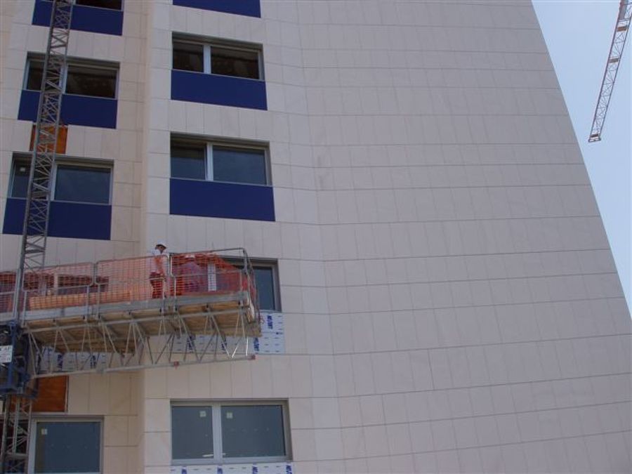 Foto: Fachada Ventilada de Piedra Caliza de Arte En Piedra Natural
