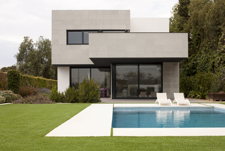 Fachada zona piscina