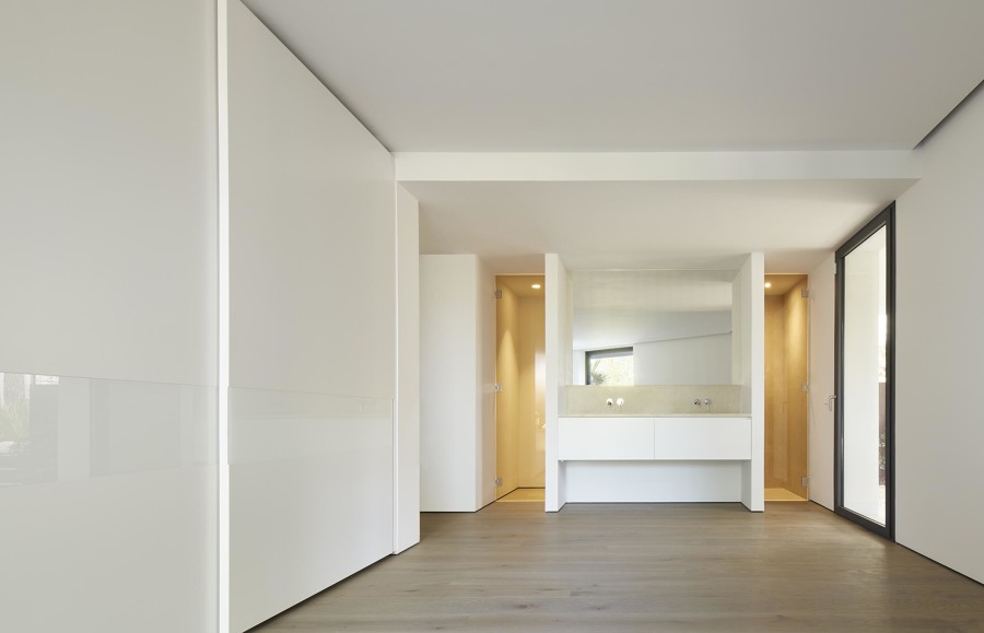 Habitación y baño