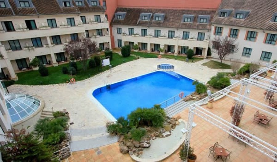 Hotel 4