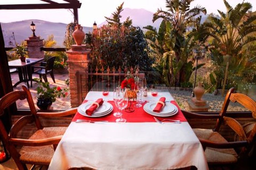 Hotel Los Cantaros