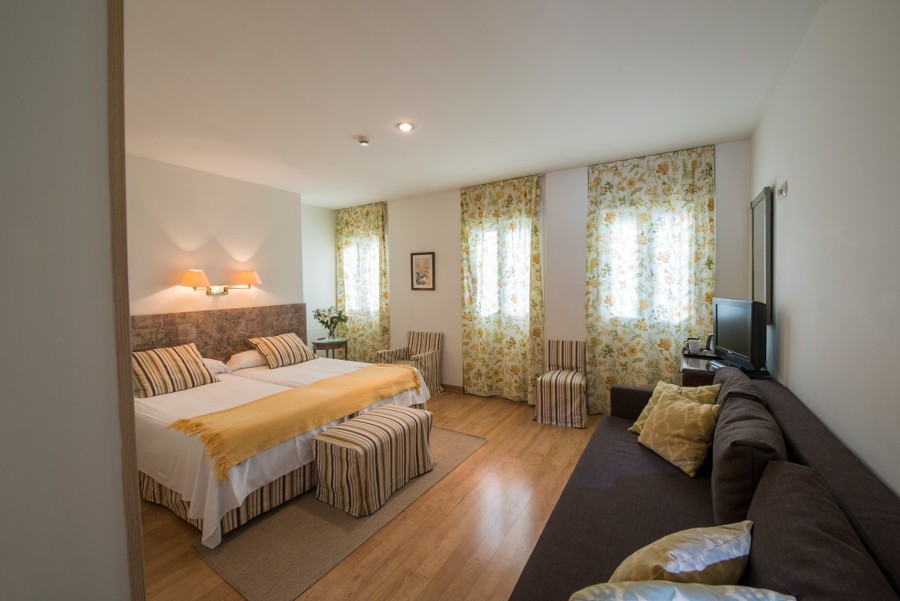 IEE HOTEL ALCÁNTARA