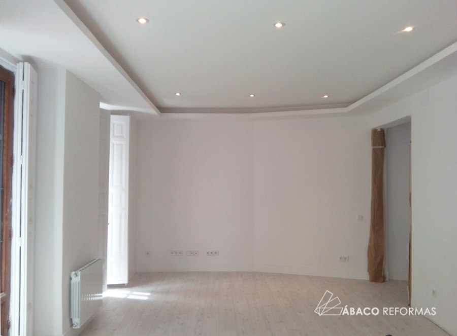 Foto: iluminación puntual en salón comedor. de Ãbaco reformas ...