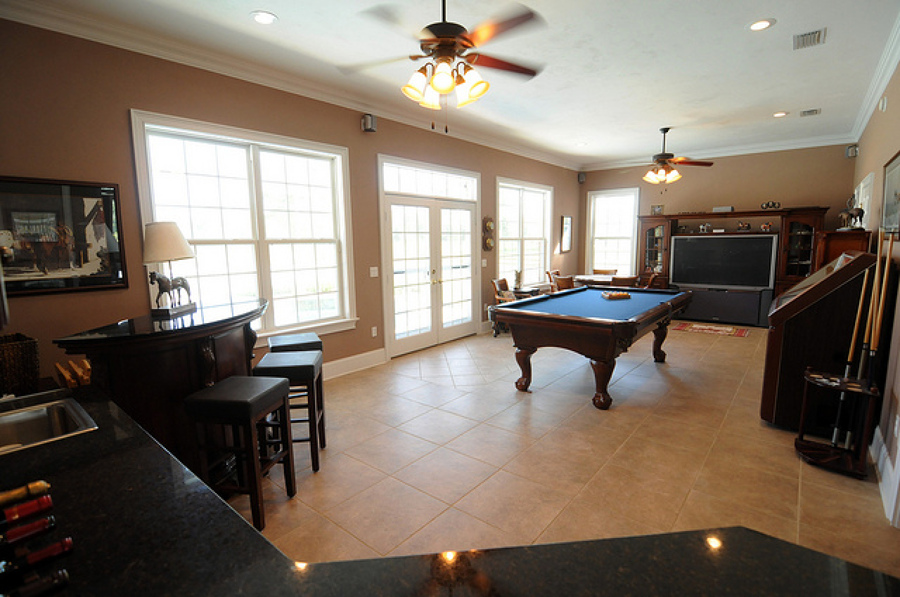 Cómo Organizar un Salón con una Tabla de Billar | Ideas Muebles