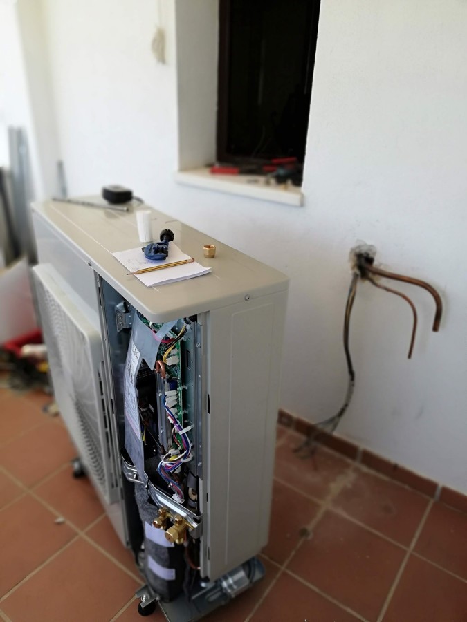 Instalacion de aire acondicionado, equipo exterior