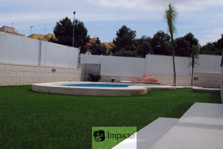 Instalacion de Cesped Artificial y Tarima de exterior sintética