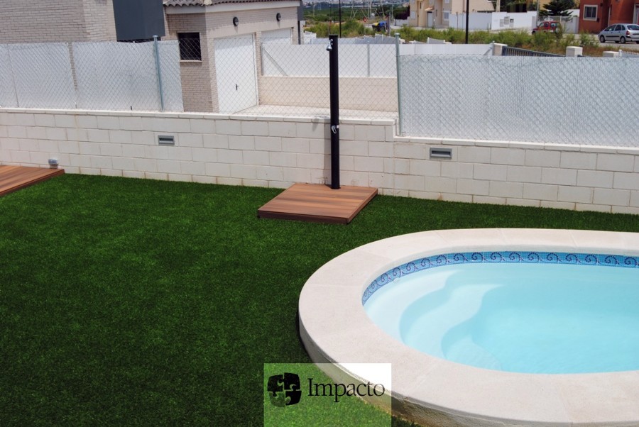 Instalacion de Cesped Artificial y Tarima de exterior sintética