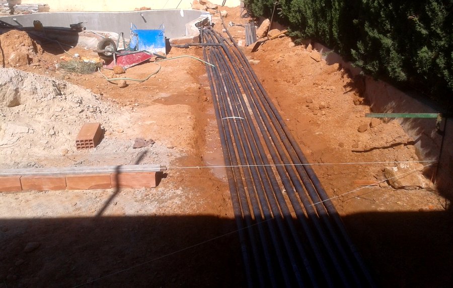 Instalación de fontaneria del vaso hasta depuradora .