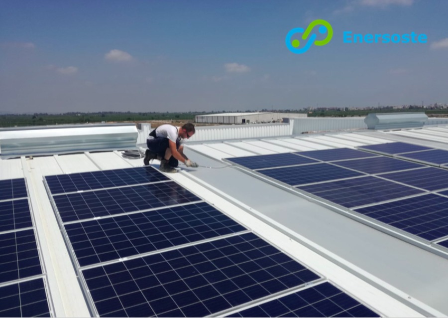 Instalación de placas solares. Enersoste S.L.