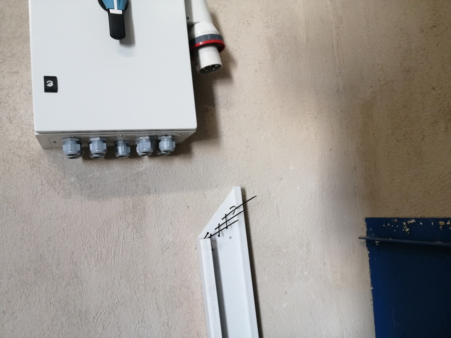 Instalación y cableado a cuadro existente