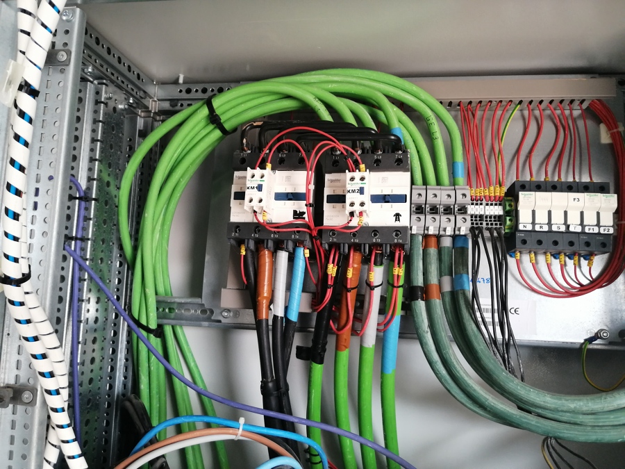 Instalación y cableado a cuadro existente