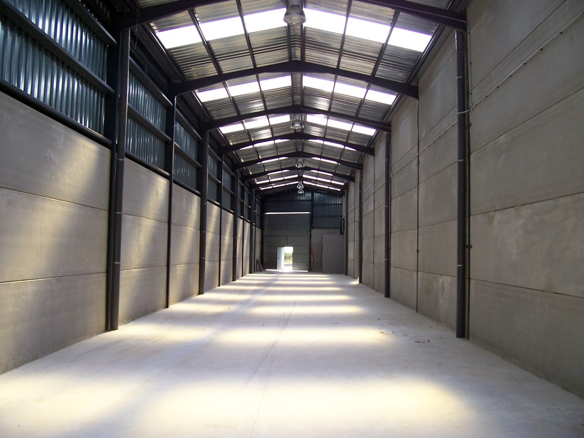 INTERIOR 1