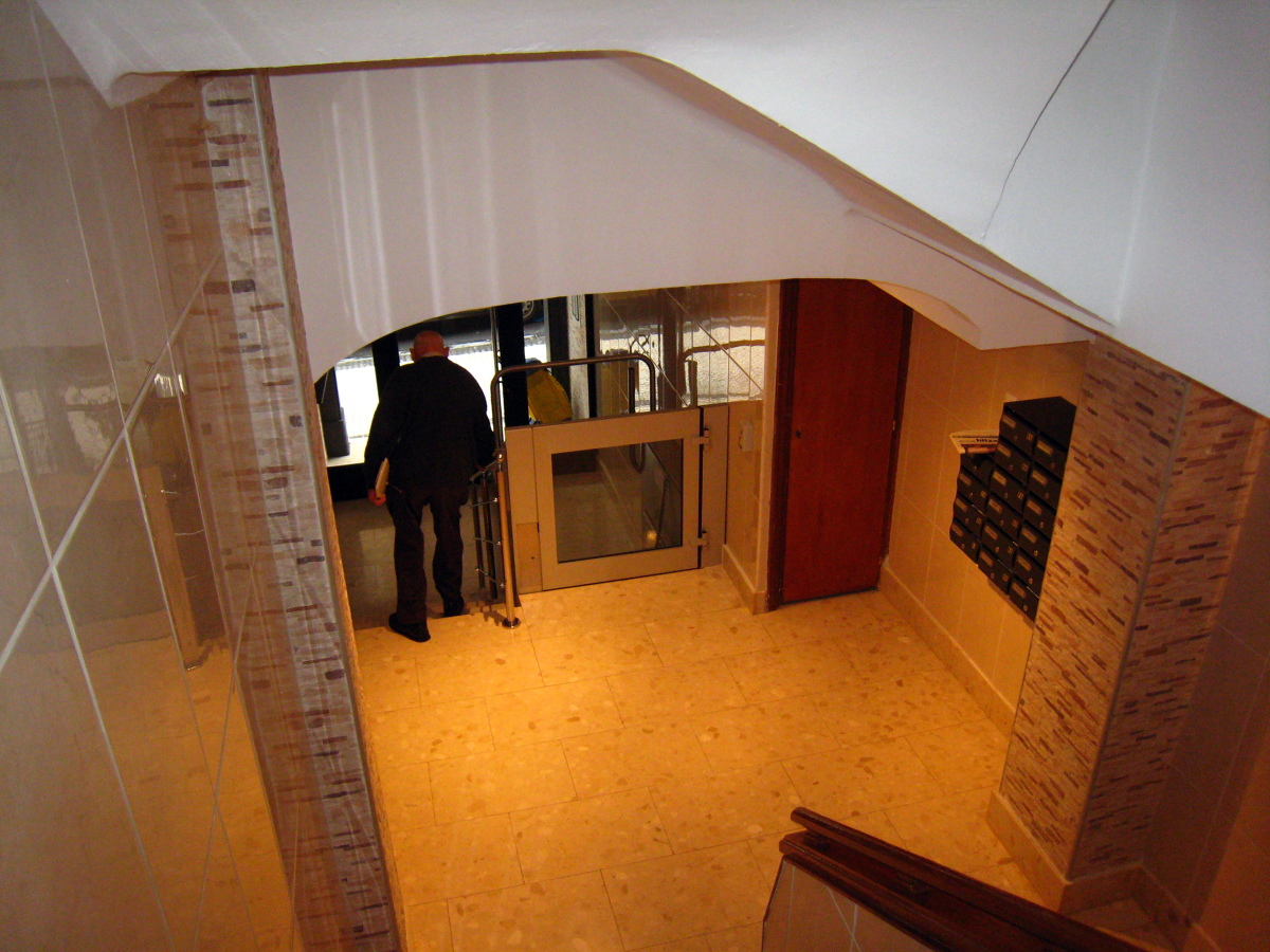 INTERIOR PORTAL