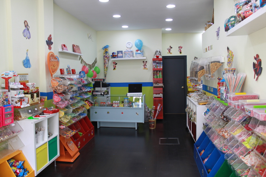Interior tienda.