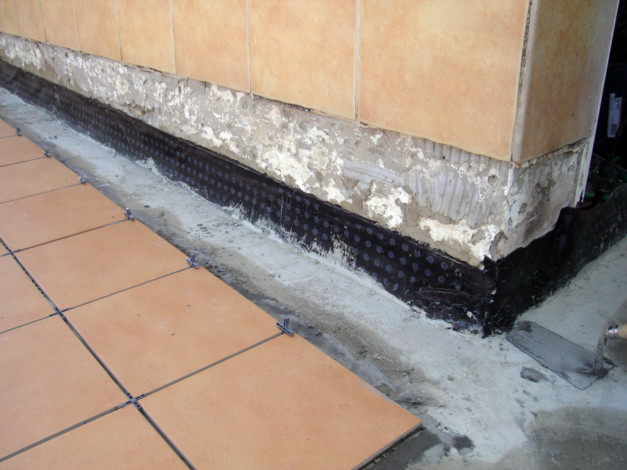 Junta con pared