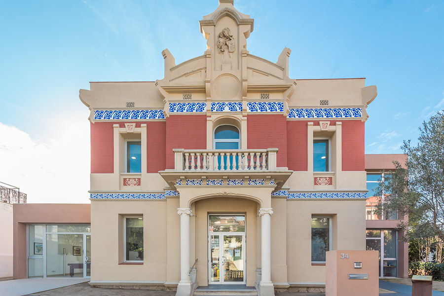 La entrada exterior