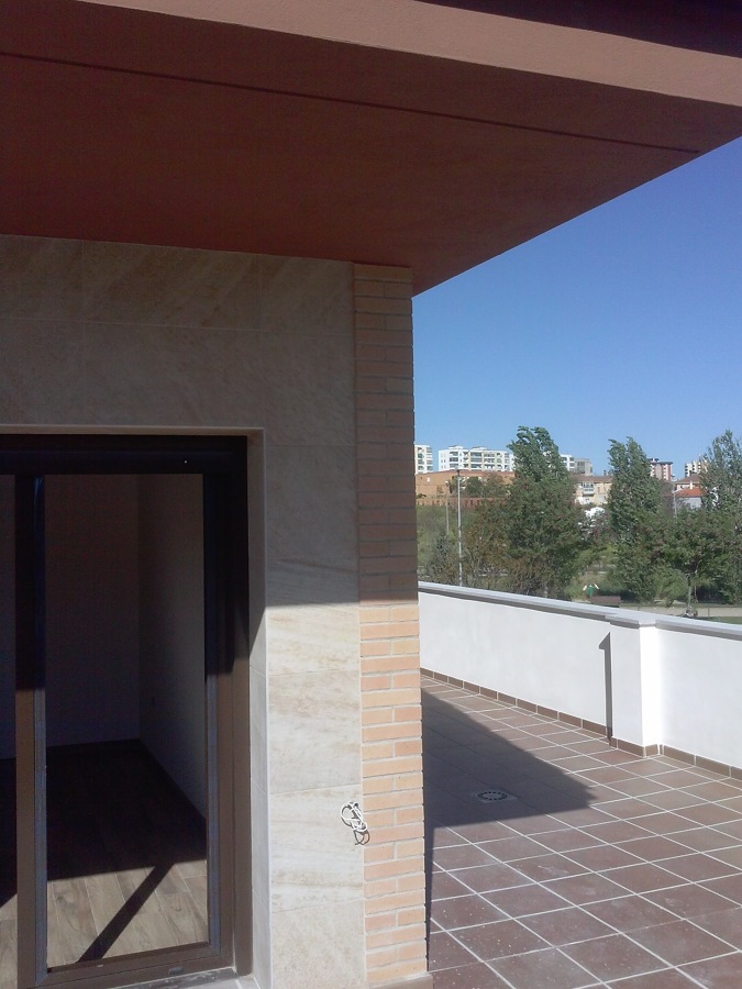 Lateral